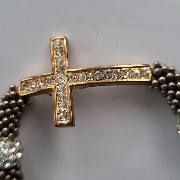 Cross Bracelet - Picture 3 of 3